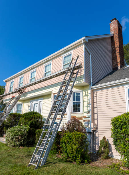 Affordable siding repair and maintenance services in Farley, IA